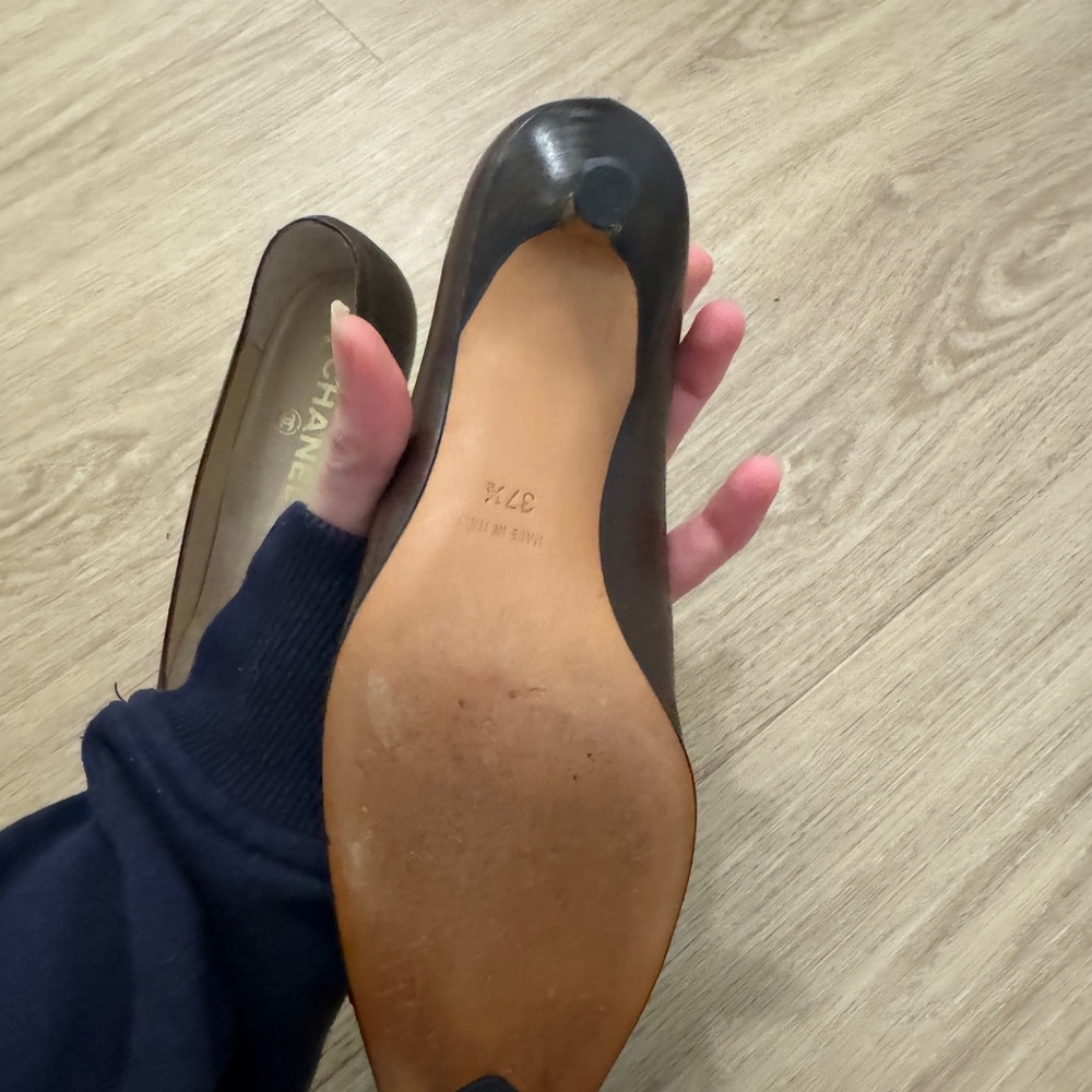 Vintage Chanel Pointed Heels - Picture 3 of 7